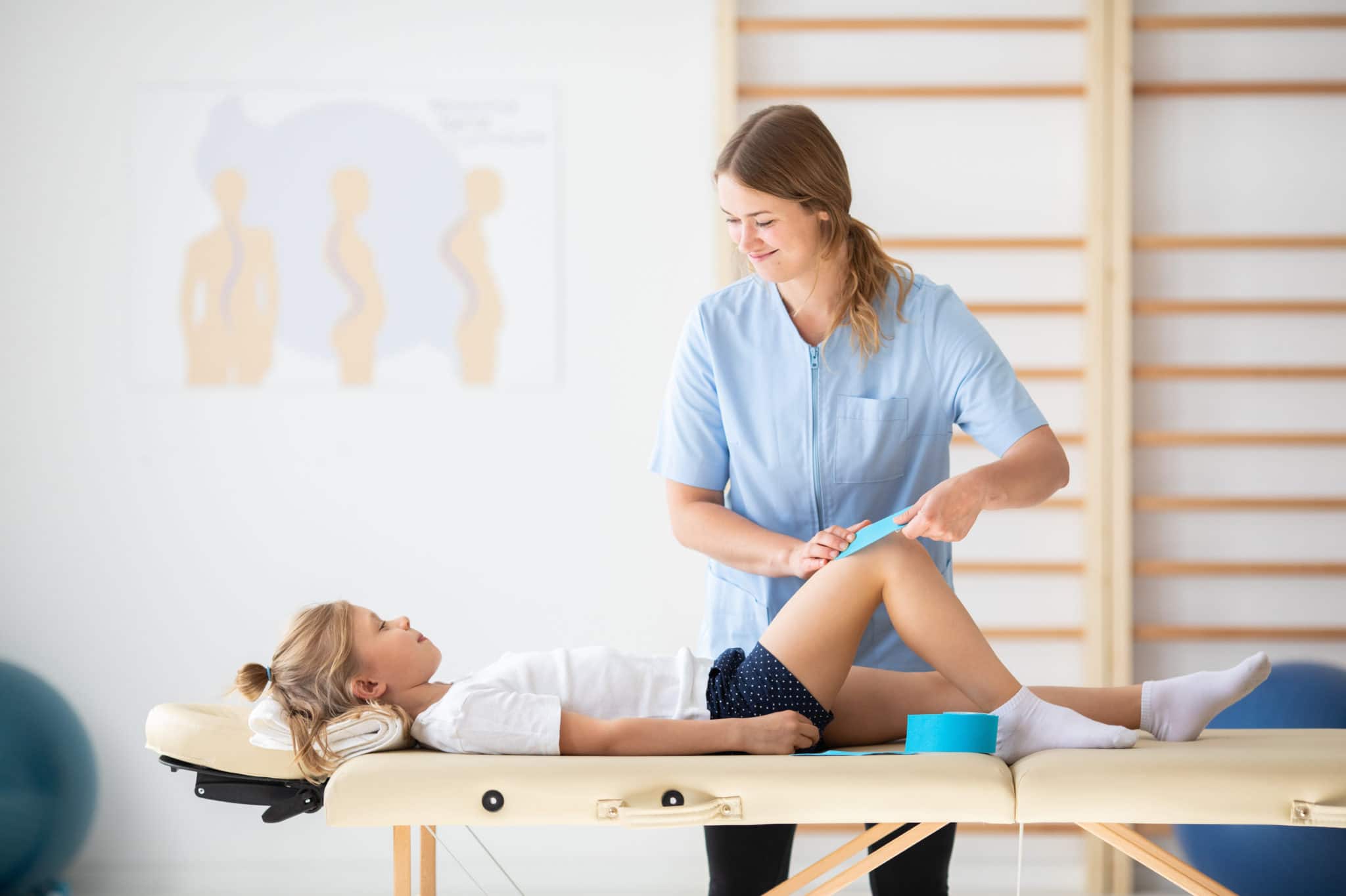 Physiotherapist treating patient in relation to Medicare's 8-minute rule